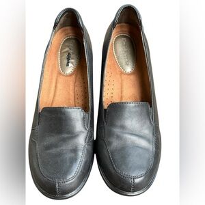 Hush Puppies Black Leather Slip-On Loafers